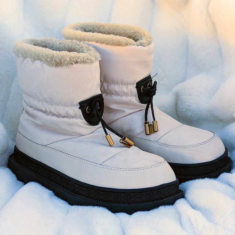 Coach Kailee Bootie size 8 - Jacquard & Sheepskin Snow boots
